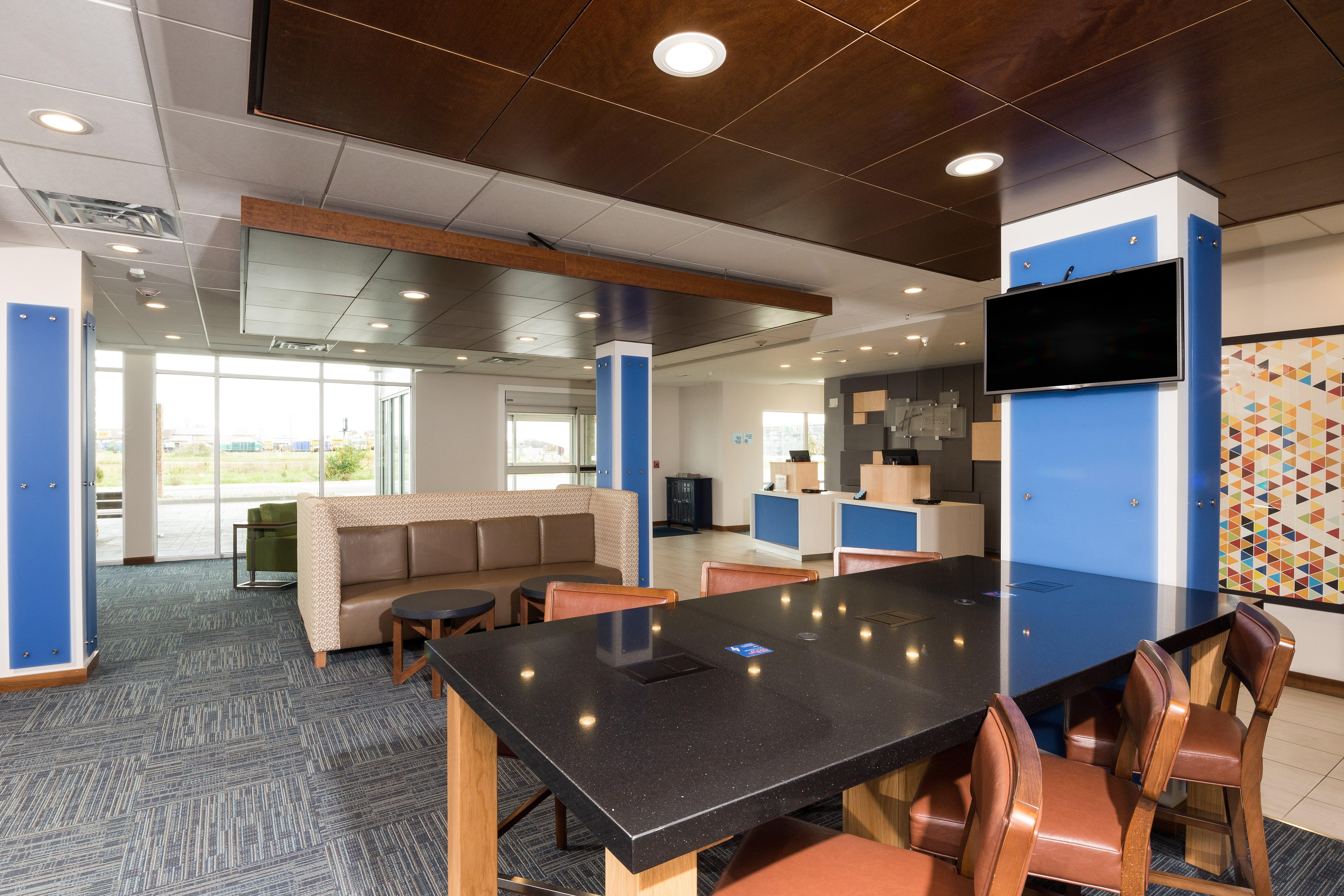 Holiday Inn Express & Suites - Auburn By Ihg Ngoại thất bức ảnh